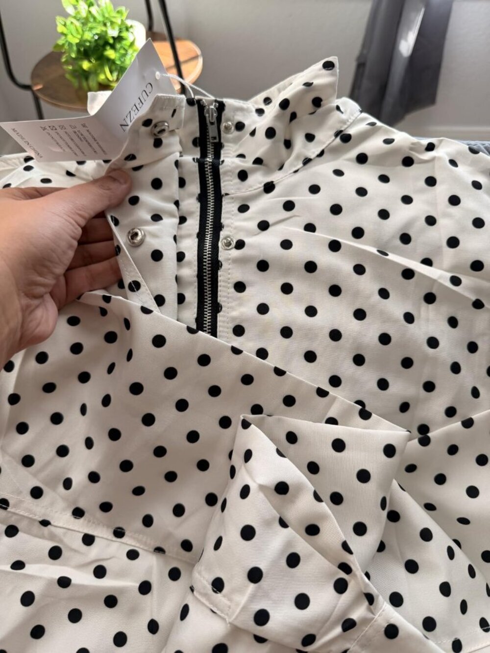 ✨ NWT Polka Dot Cropped Bomber Jacket Zip Up Windbreaker White Black S - Picture 6 of 11